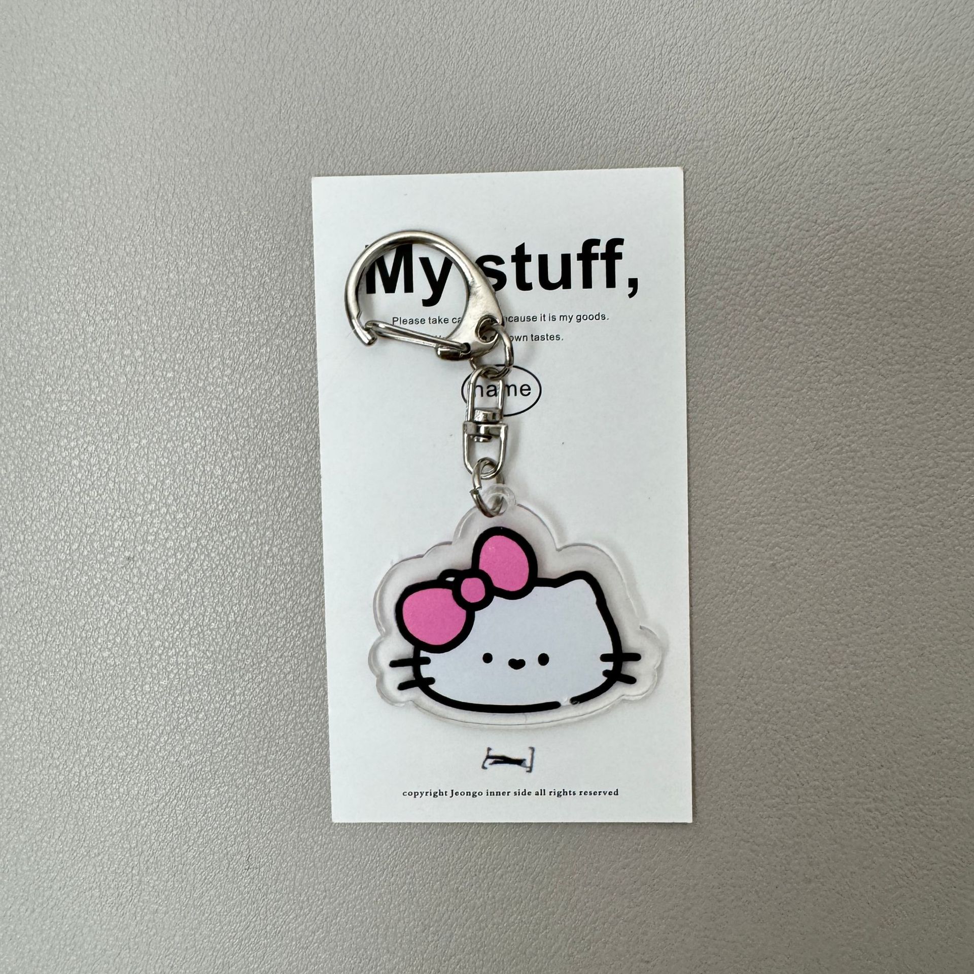 Kitten pendant