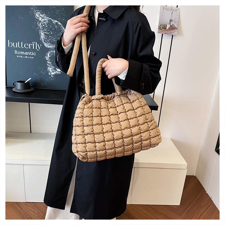 762g Weight Polyester Lining Material Sewing Thread Fashion Element Magnetic Buckle Closure Type Single Shoulder Strap Strap Type Tote Bag Bags Type Daily, Street, Shopping Occasion Nylon Material Solid Color Pattern Autumn&Winter Season Women's Gender Elegant, Classic Style Style Square Shape Medium Size Women's Medium Nylon Solid Color Elegant Classic Style Sewing Thread Square Magnetic Buckle Tote Bag 2