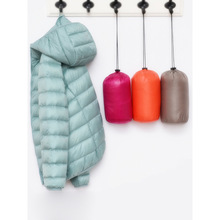 轻薄羽绒服女新款短款连帽保暖白鸭绒时尚爆款秋冬季大码轻便外套