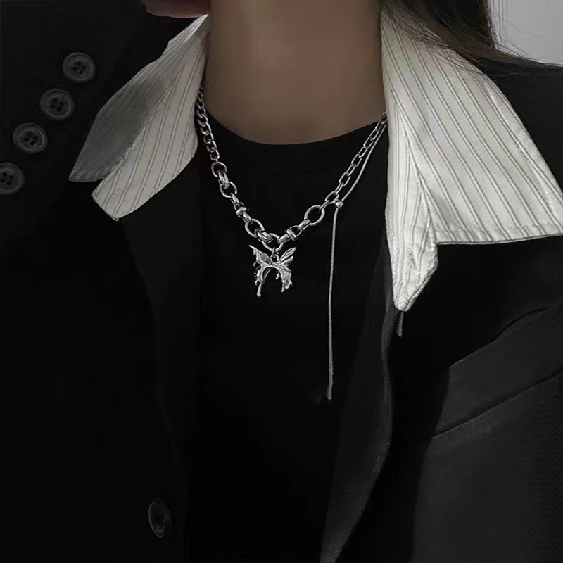 Butterfly Pendant Splicing Necklace for Women 2023 New Ins Style Niche Simple Versatile High-End Versatile Sweatshirt
