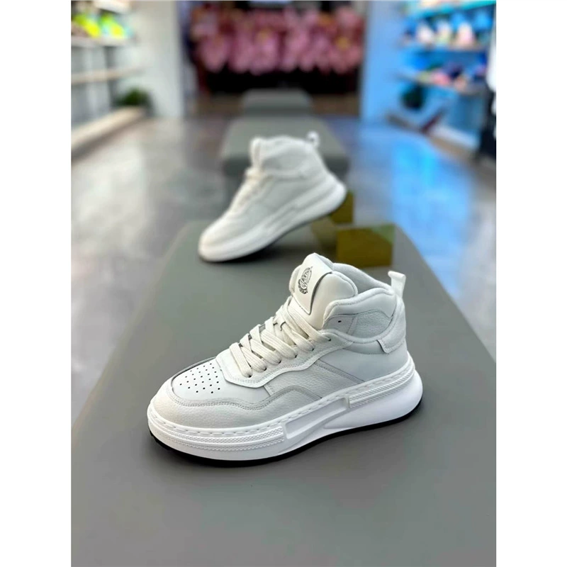 Черно-белые модные мужские кроссовки 2024 года, новые, на толстой подошве, удобные, универсальные, высокие, простые повседневные туфли, в том же стиле, что и на Kuaishou и Douyin.