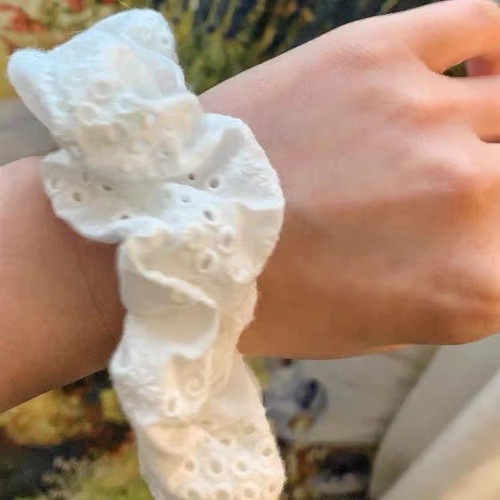 Zhao Lusi's favorite double-layer white lace hollowed-out hair tie—French-style, large-sized hair accessory for women