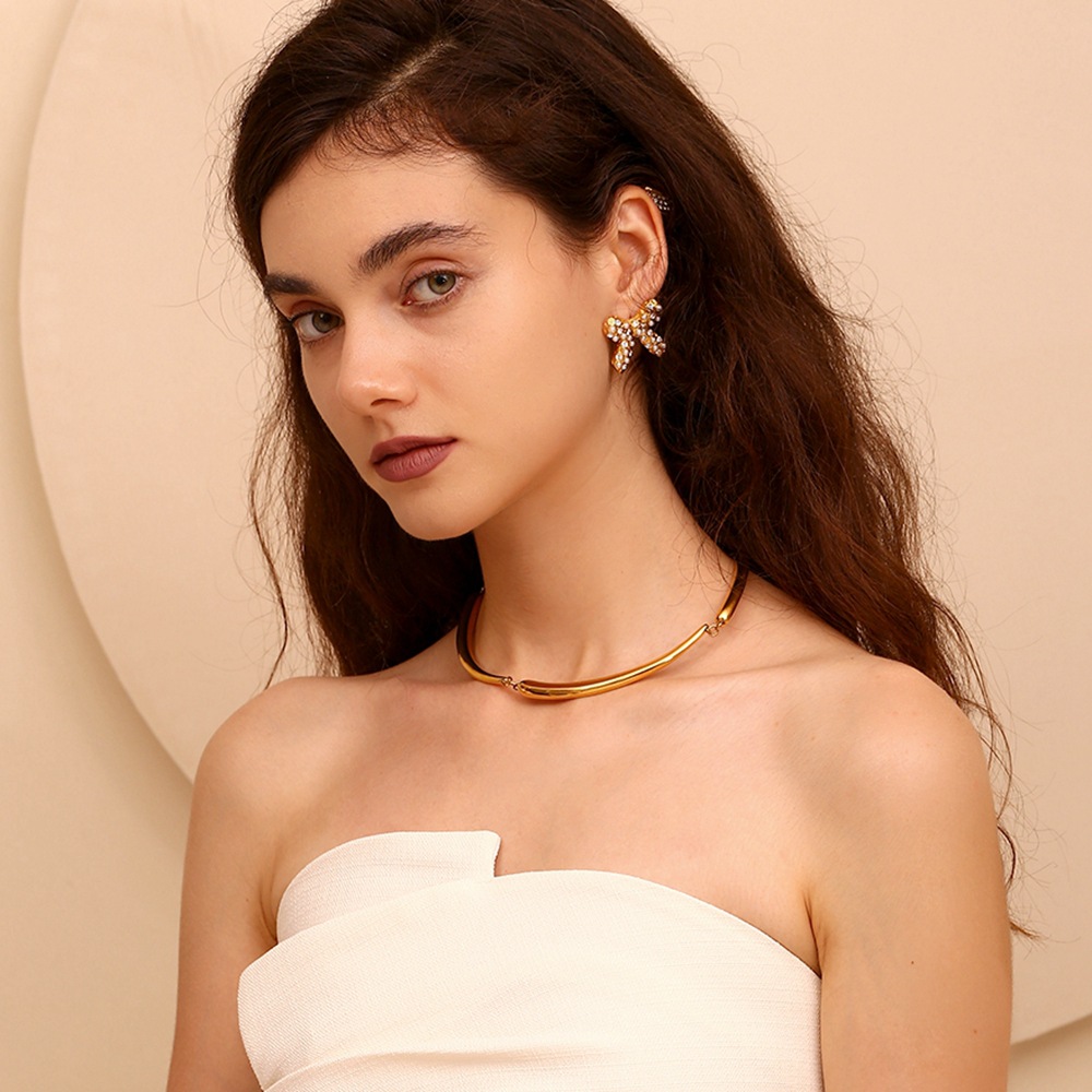 Model Show Pearl Zircon Inlaid Bow Stainless Steel Earrings