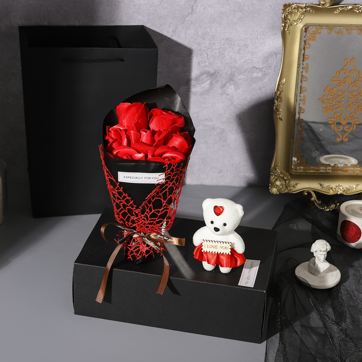 Año Nuevo emulado rosa caja de regalo del día del maestro ramo de flores de jabón regalo de cumpleaños regalo creativo del día de San Valentín flores de mano