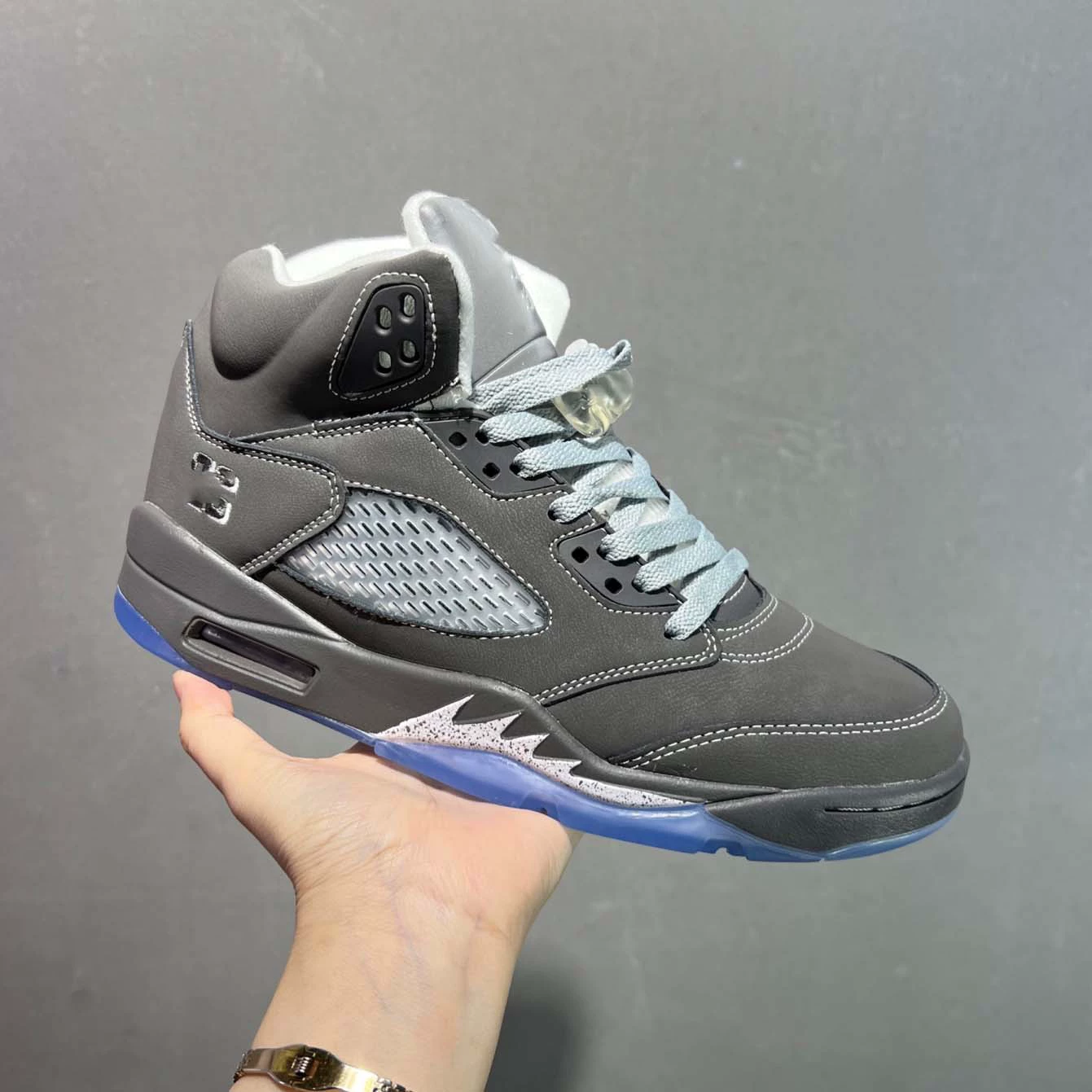 Баскетбольные кроссовки Air Jordan retro, ретрофлексирующий дизайн, размеры 36–46