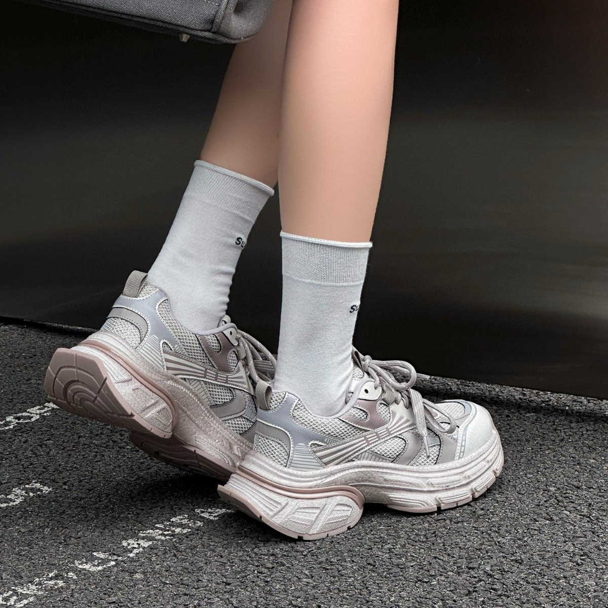 Giày sneaker chunky da bò đế dày nữ mùa hè 2025 — Màu hồng, Màu trắng