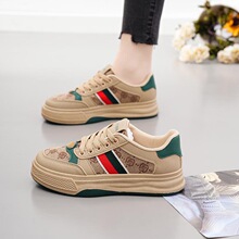 2024�����¿��ЬŮ����ֵ�ٴЬʱ�г����˶�����Ь�ʺ�ƽ��Ь