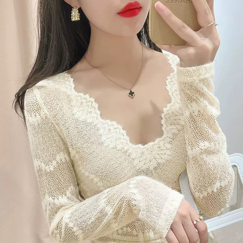 V领蕾丝打底衫女春夏秋冬新款内搭时尚漏锁骨高级针织衫上衣修身