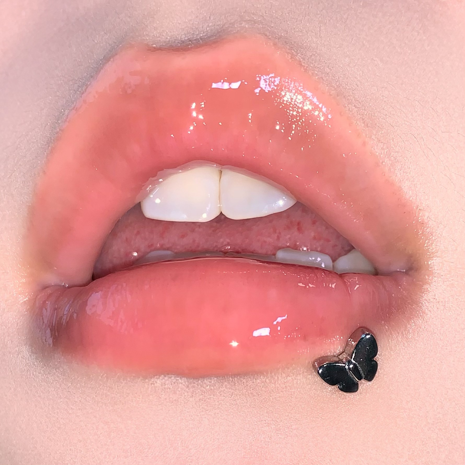 Labret piercing jewelry detail image