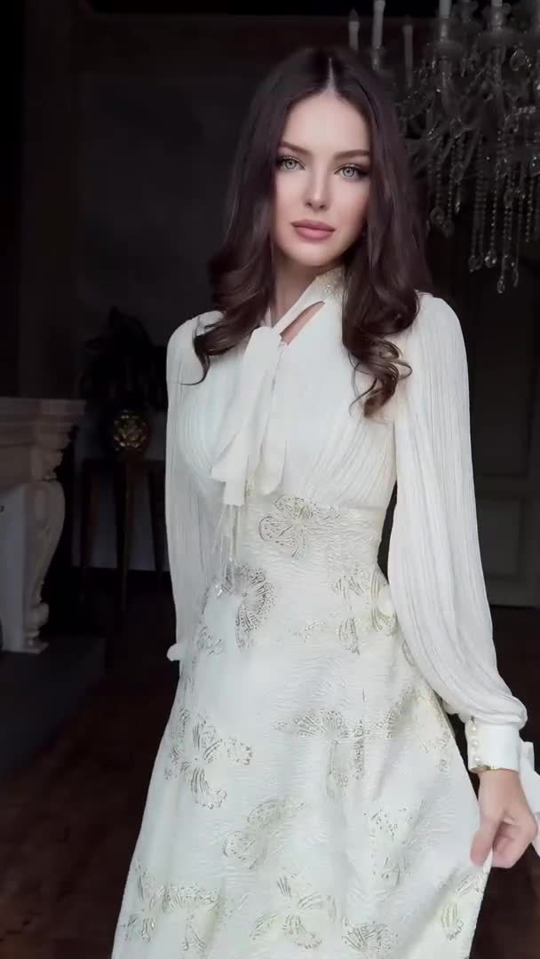 European American 2025 Spring Elegant And Noble Long-Sleeved Dynamic Romantic Style Gold-Embossed Long Dress For_ecoleips.com