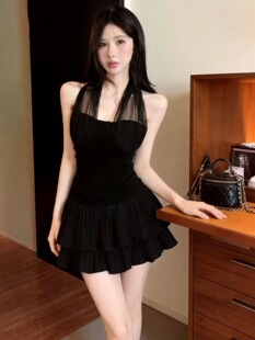 �����컨�����b�W���첱Ĩ�ر�������+�p�ӵ����ȹ�Ӄɼ���Ů��
