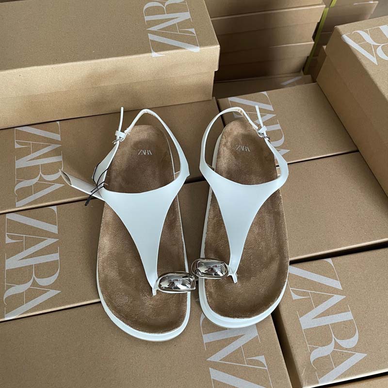 Foreign Trade Za Summer New Women's Shoes Metal Decoration Thong Leather Flats Casual Sandals White Thick-Soled Sandals