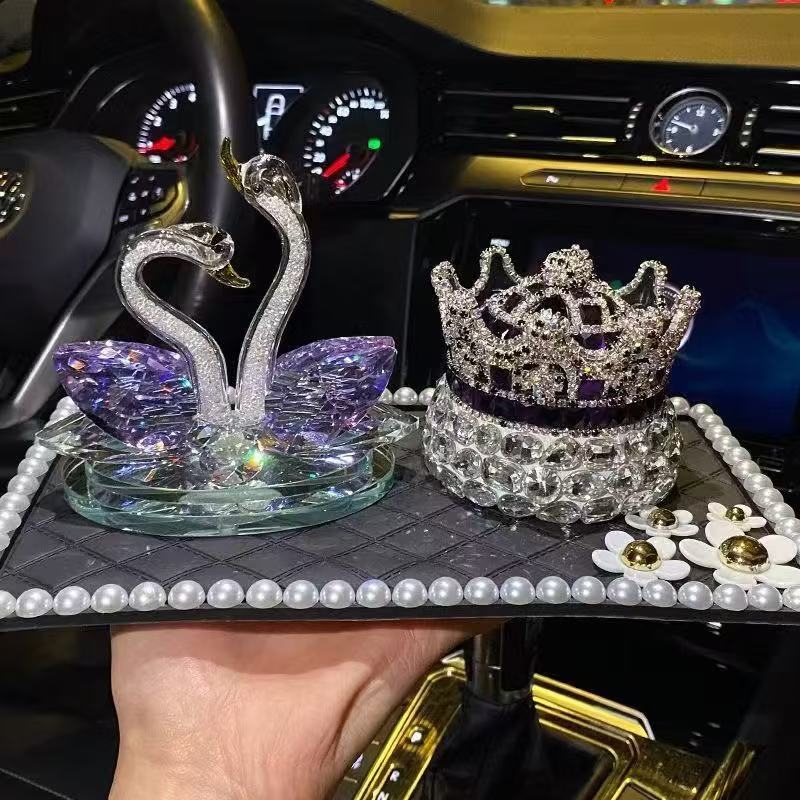 Car Ornaments Goddess Style Crystal Swan Car Perfume Holder High-End for Girls' Cars