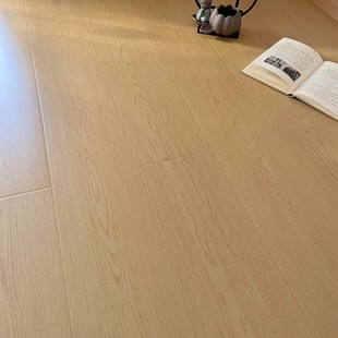 Composite Flooring Manufacturer Direct Sales Household Waterproof and Wear-Resistant E0 Grade Environmentally Friendly Embossed Imitation Solid Wood Grain 12mm Wood Flooring