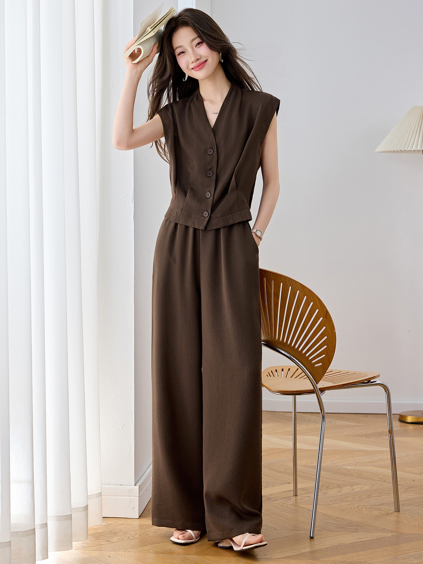 Bộ vest nữ hai dây phối quần ống rộng — màu kaki, màu trắng ngà, màu cà phê