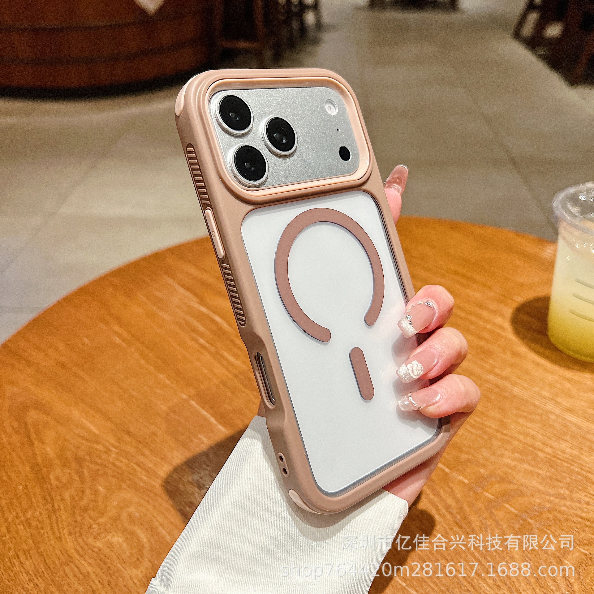 Cool 3 - en - 1 adsorción antideslizante para iPhone17PROMAX teléfono móvil Apple 11 caso anti-caída 13