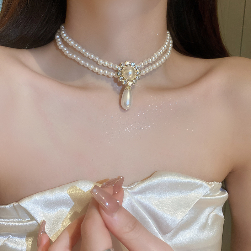 軽くて豪華なカラーのビーズはネックレスの高級感をつなぎます。|undefined