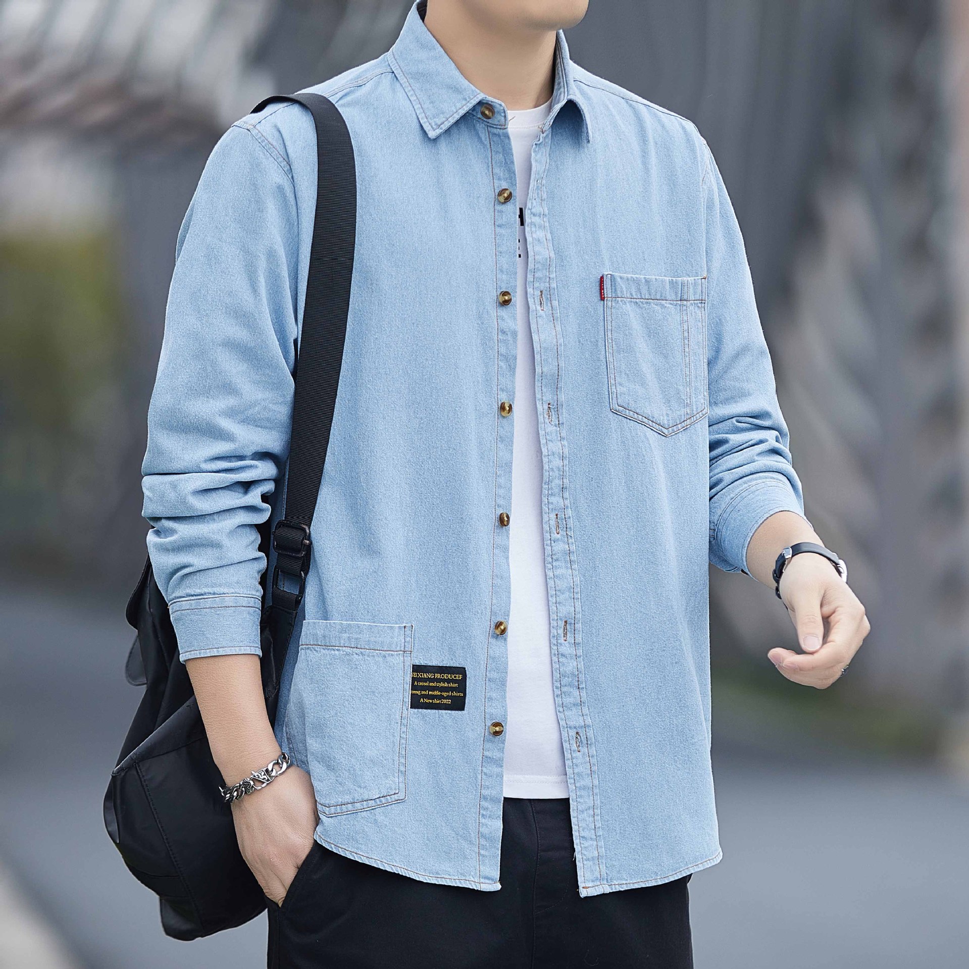 Frühling und Herbst: Neue, lässige Herrenhemdjacke aus reiner Baumwolle im Hongkong-Stil mit langen Ärmeln und Denim-Oberteilen._voghion.com