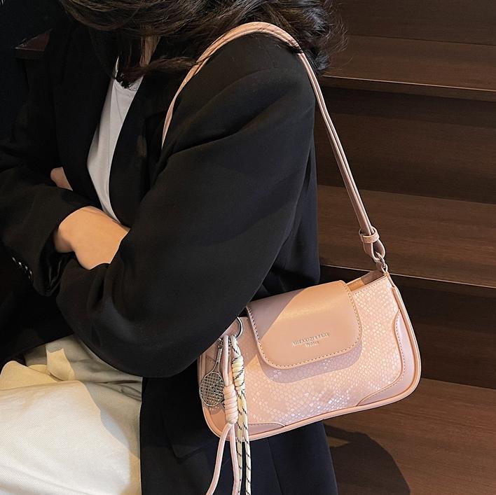 Verano súper caliente popular pequeño bolso cuadrado femenino 2025 nuevo bolso de axila de estilo occidental simple comercio exterior bolso de mensajero de moda de todo fósforo