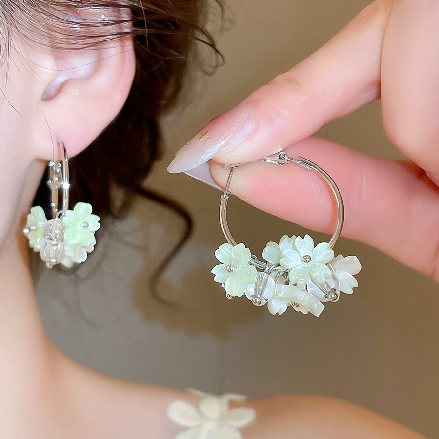 Verano transparente dopamina uva cuentas pendientes ligero lujo nicho de alto grado temperamento delicado pendientes personales versátiles