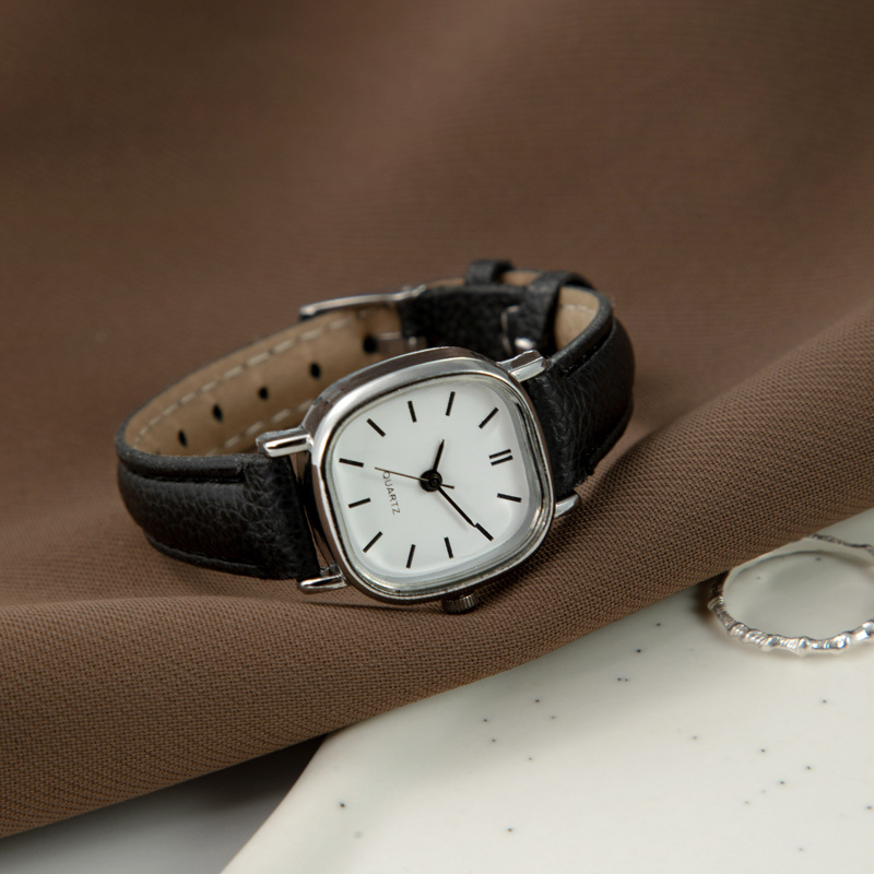 Cross-border Square Watches Manufacturer Simple Personality Retro Student Ladies Quartz Leather Strap Women's Watches Women's Wholesale