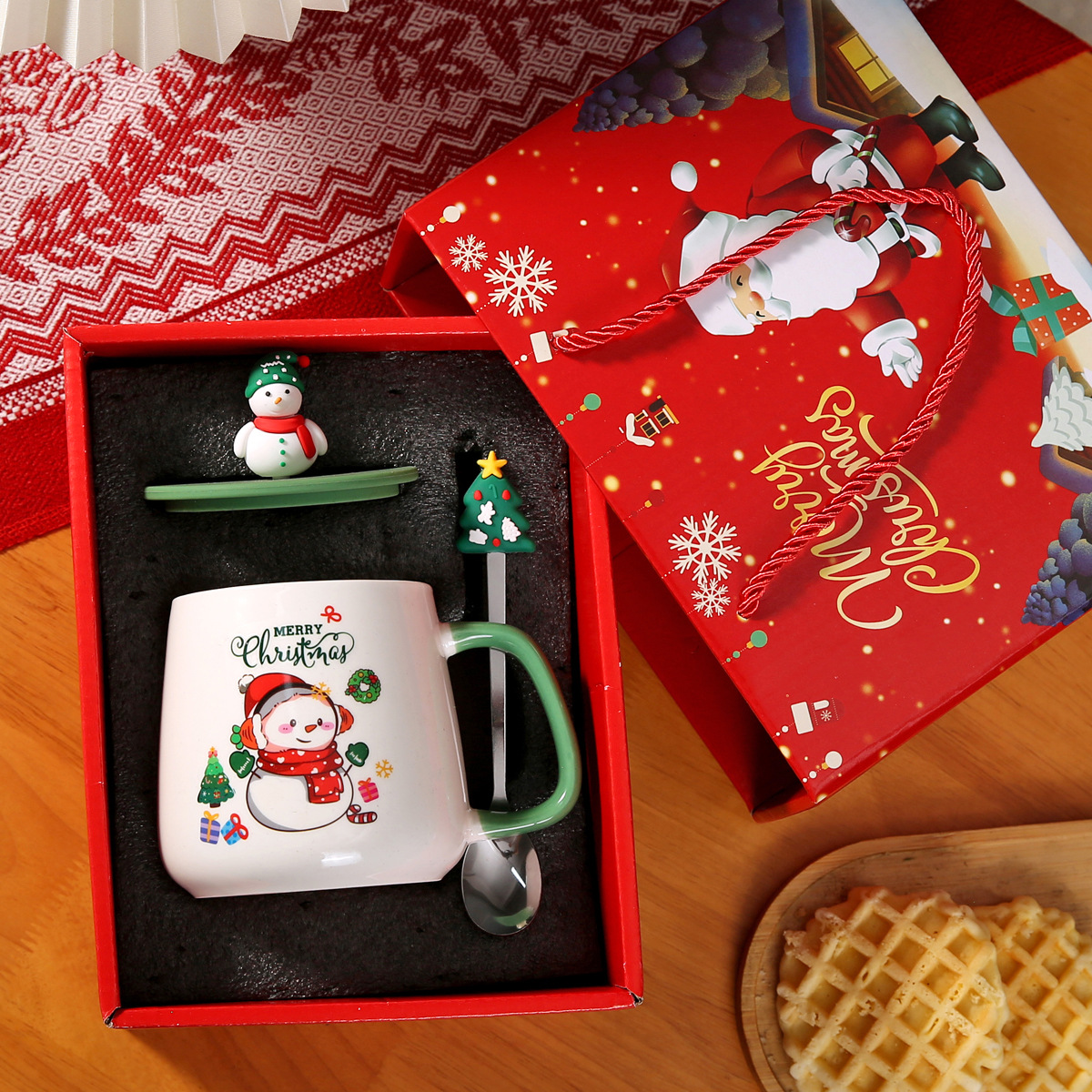 Taza de Navidad transfronteriza temperatura constante taza cálida de 55 grados Taza de cerámica con logotipo impreso Regalo de recuerdo de Santa
