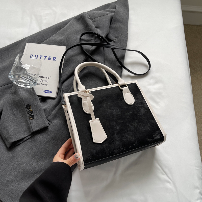 Alto sentido de la bolsa de hombro para mujeres 2024, nuevo verano versátil bolso de mano, bolso de mano, bolso de clase