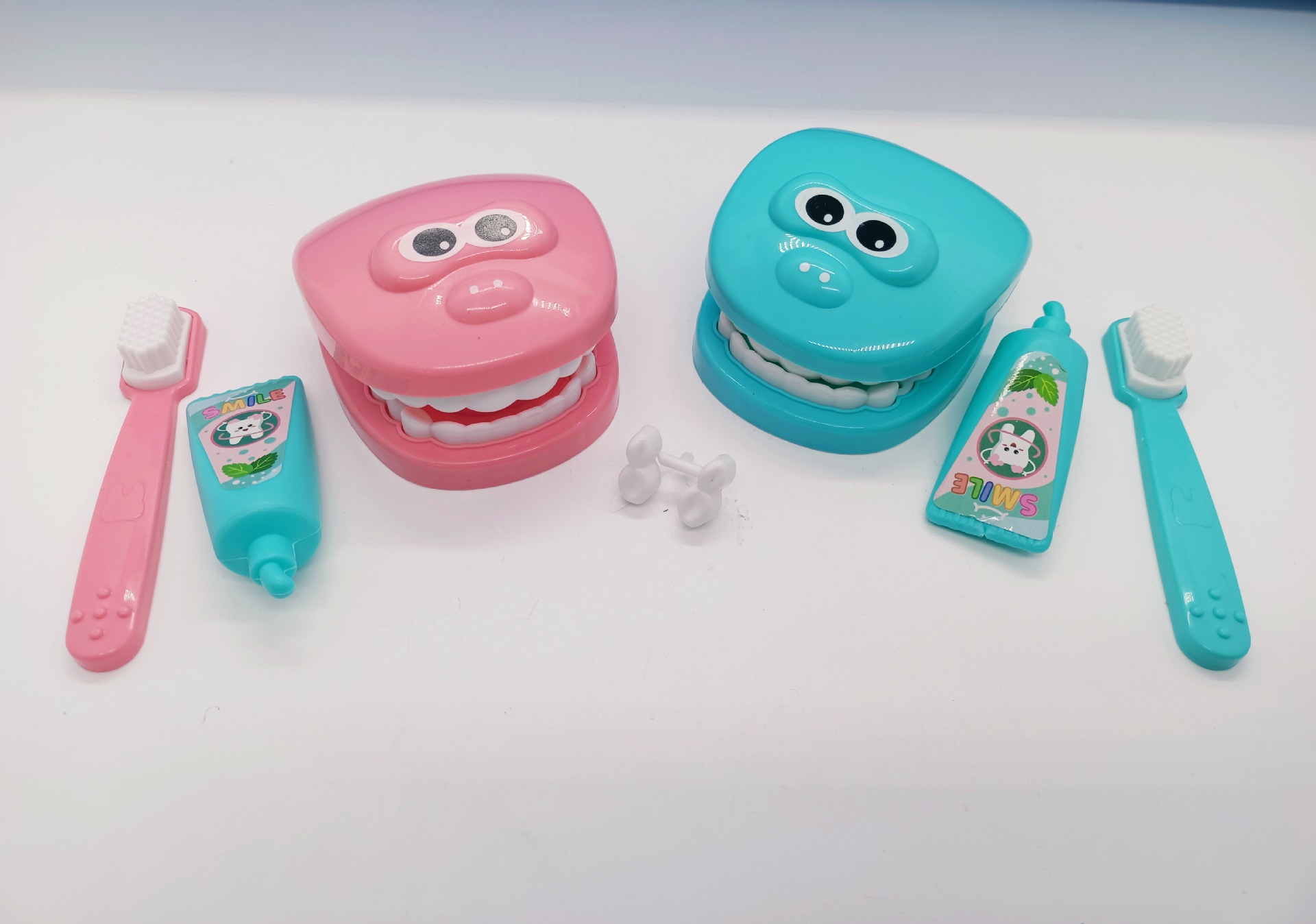 Children's simulation dental dental medical tools toothbrush toothpaste play house toys kindergarten science and education dental model wholesale