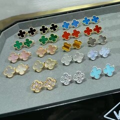 高バージョン V Jinfanjia 四つ葉のクローバー イヤークリップ レディース ホワイト マザーオブパール レッドカルセドニー ダイヤモンド付き イヤークリップ シルバー針 低刺激性