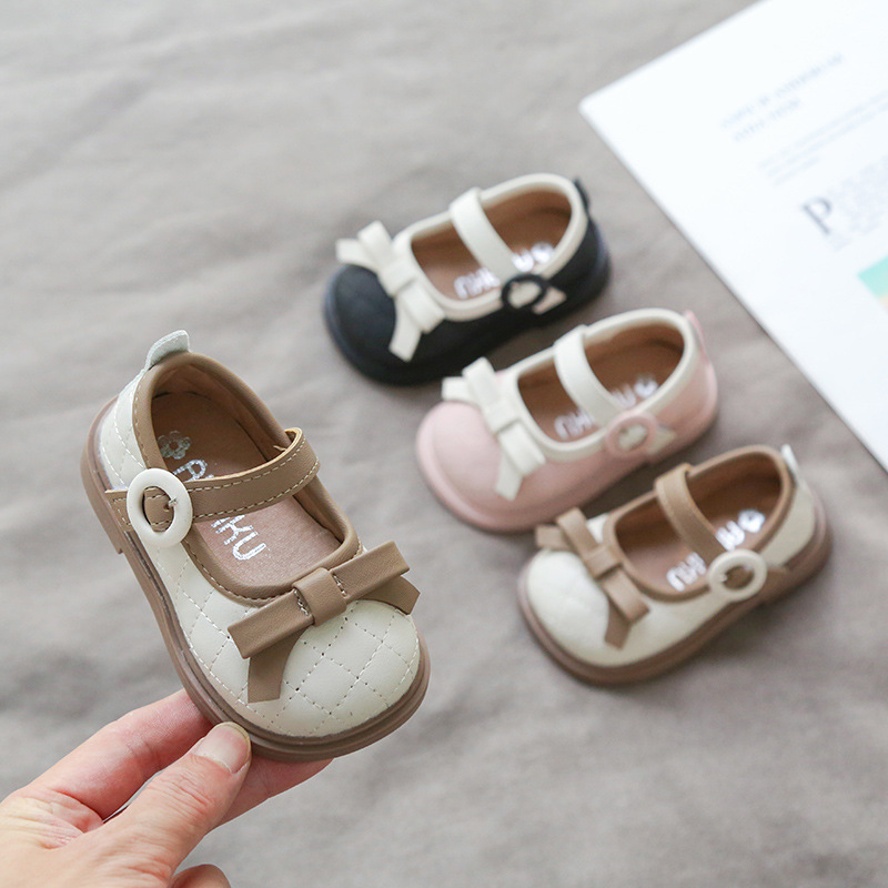 2023 zapatos de princesa niña 1-2 zapatos de boca cuadrada para niños zapatos de niño de fondo suave para niños zapatos de primavera y otoño de cuero de una sola capa