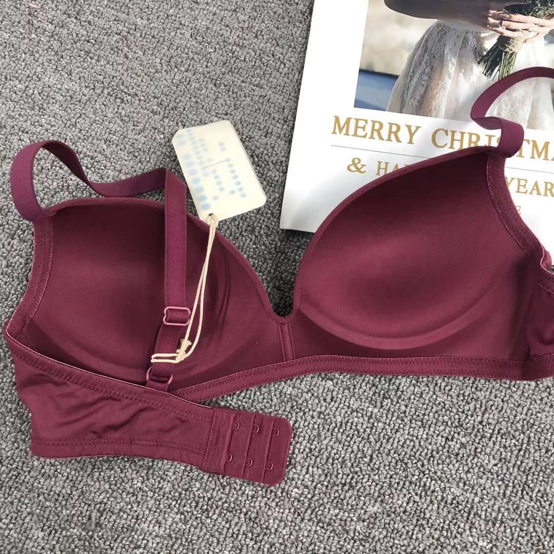 Nueva colección de pecho push-up ajustable de dos pechos cómoda sin costuras inalámbrico superior delgada inferior gruesa ropa interior sujetador de las mujeres