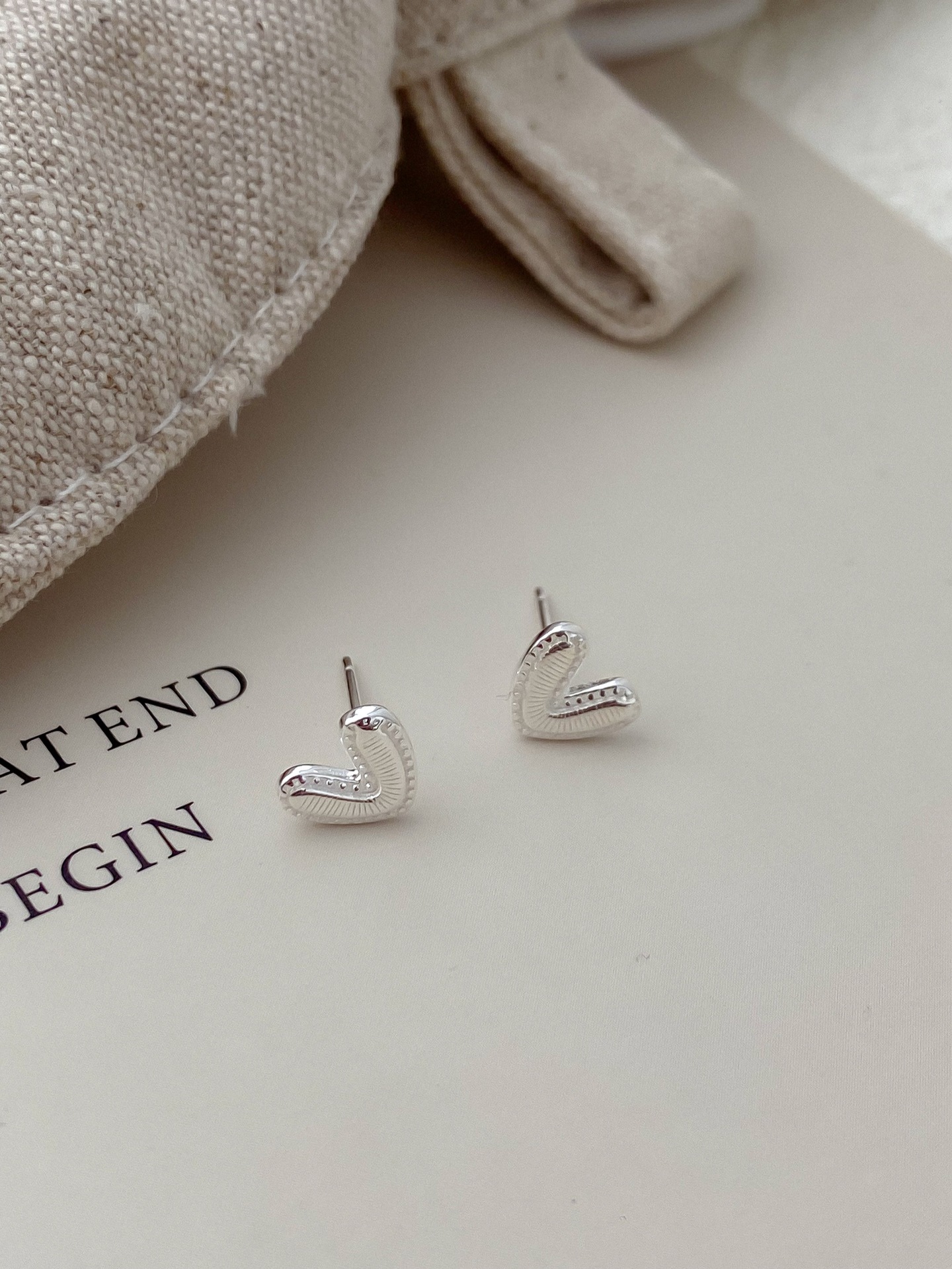 Holiday, Daily Occasion 925 Sterling Silver Material Heart Shape Pattern 1 Pair 925 Sterling Silver Heart Shape Ear Studs