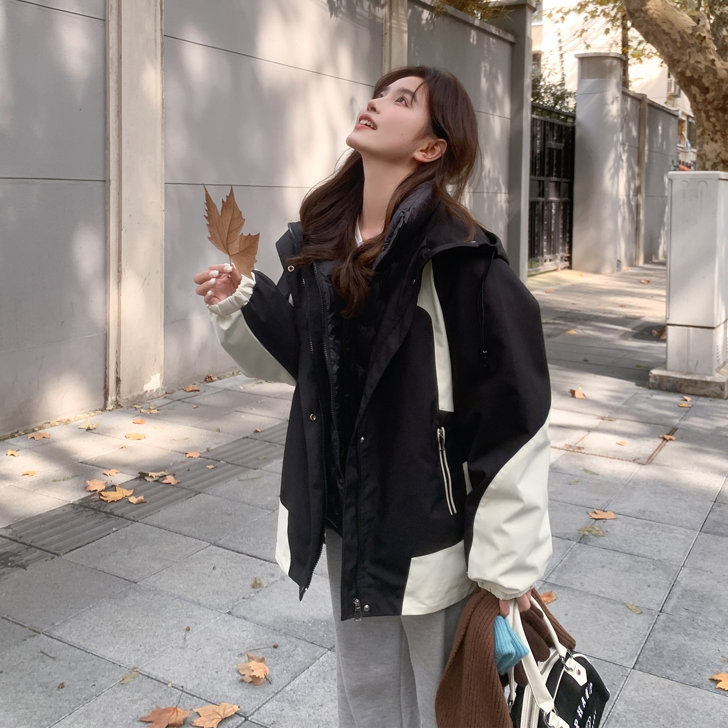 韩系设计感两面穿连帽工装羽绒服女2025冬季宽松保暖90白鸭绒外套
