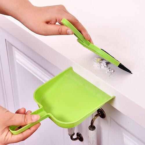 Mini desktop cleaning brush, desktop computer keyboard brush, small broom, dustpan and shovel set manufacturer hot sale