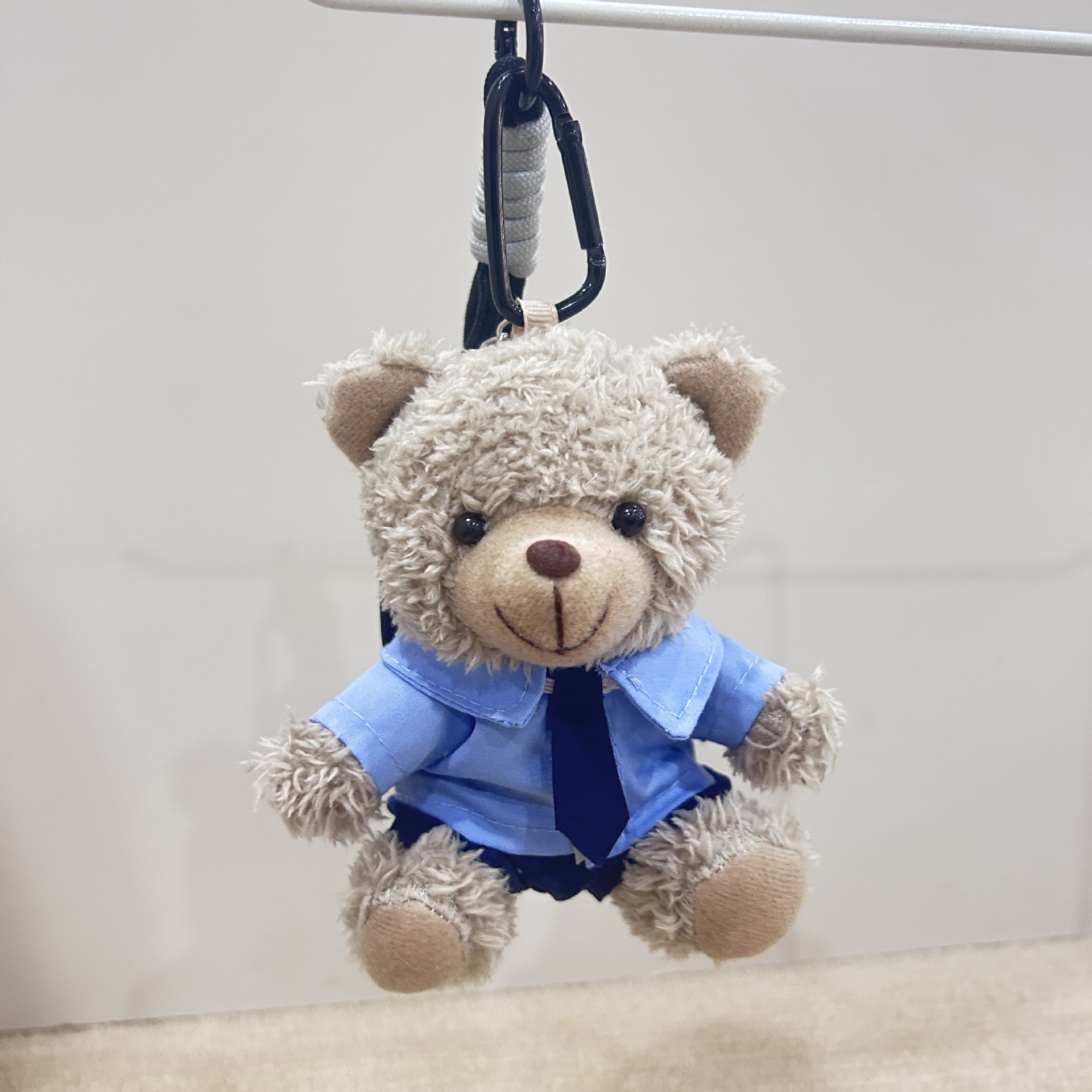 Bolsa de oso pequeño colgante muñeca de peluche muñeca uniforme camisa formal Teddy Bear regalo impresa LOGO