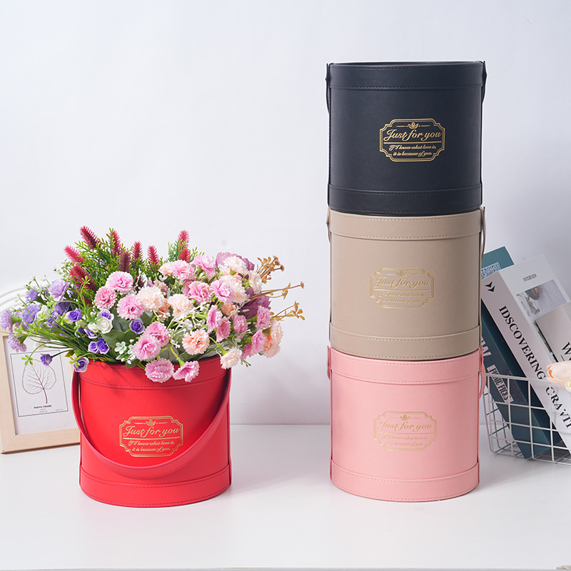 跨境烫金皮革鲜花礼品抱抱桶伴手礼生日礼物套装礼品花束装饰花桶