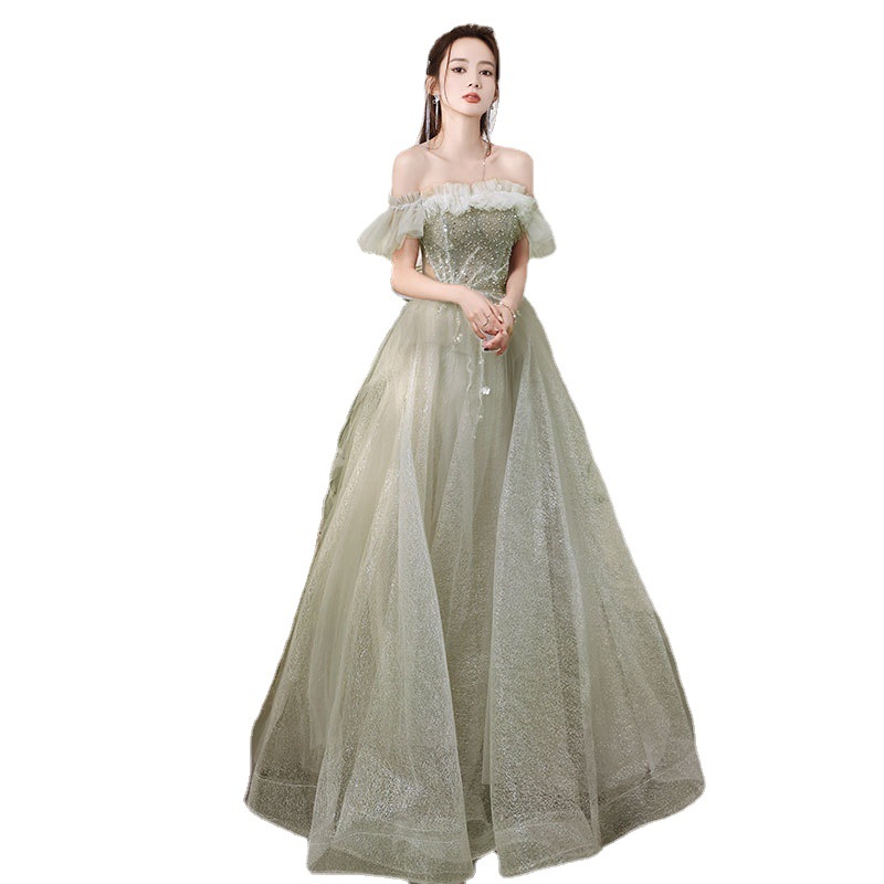 Nuevo vestido de noche elegante y sencillo con hombros descubiertos para el verano 2026, con exquisita artesanía, vestido de hada para reuniones anuales.