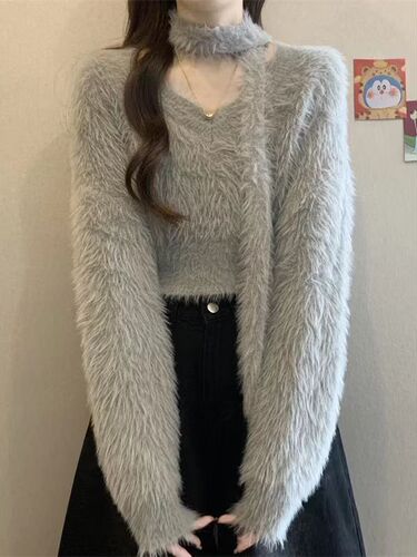 French-style goddess chic distinctive and beautiful women's winter sweater for autumn outerwear, stylish Chanel-inspired absolutely gorgeous top
