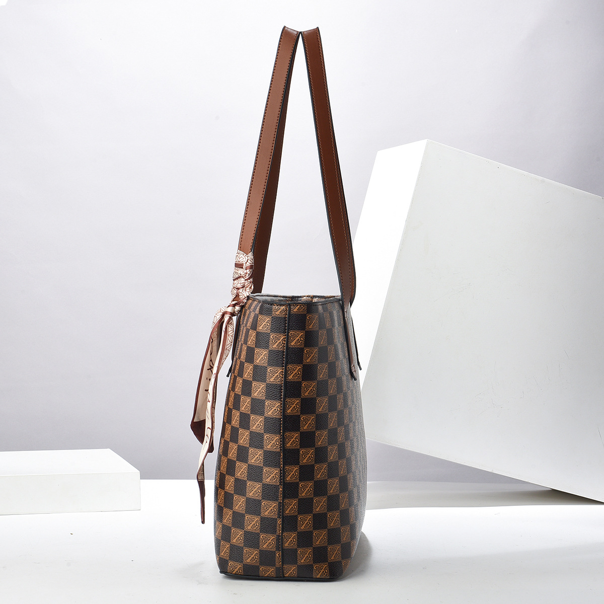 Bolsa de bolsas de ajedrez, bolsas de celosía, bolsas de hombro, bolsas de mano, bolsas de comercio exterior, bolsas de mujer, Taizhou