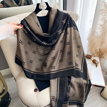 秋冬新款大牌风潮流印花双面金线围脖时尚外搭披肩仿羊绒保暖围巾