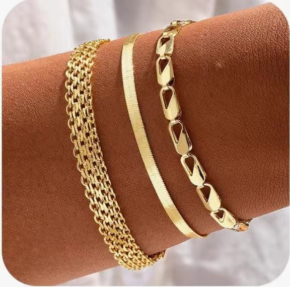 Set di bracciali da donna a più strati in ottone con placcatura in oro autentico e pietre di zirconi, impilabili e versatili._voghion.com