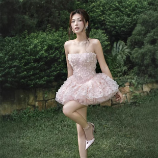 26����Խ��С���OӋ�Ը������L�������w�����������B�¶�ȹС�Y��