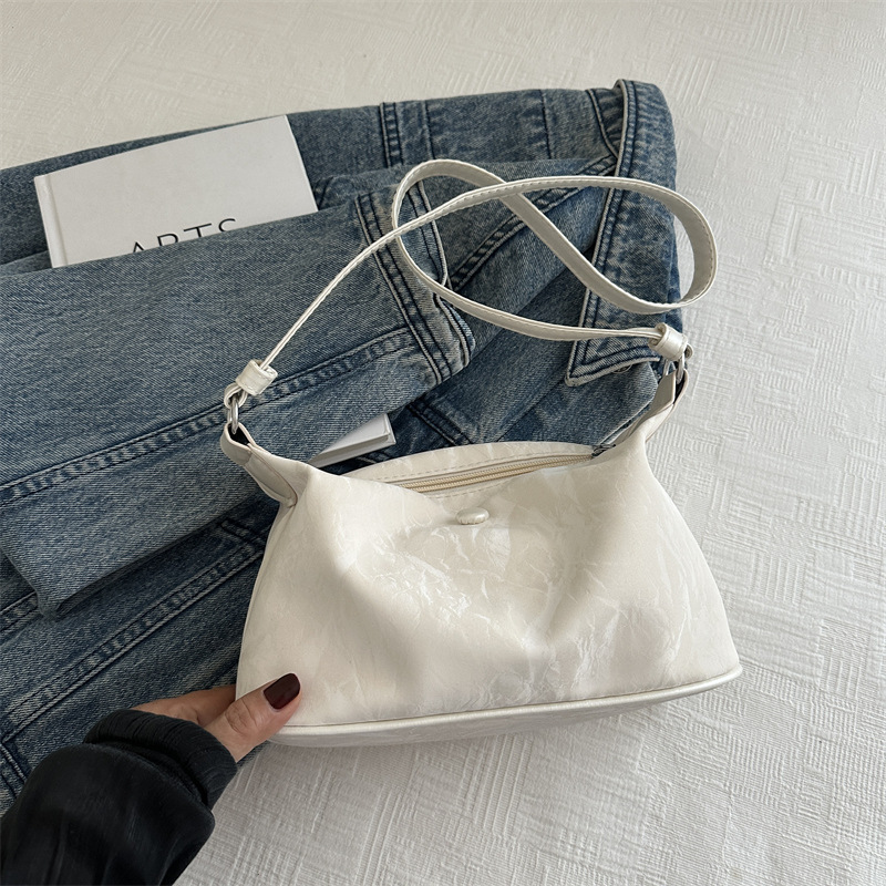 Bolso debajo de las axilas para mujeres 2024 nuevo verano alto sentido de hombro mochila de hombro universal bolso de bolsas de bolsas de bolsas de mujer de verano explosivo