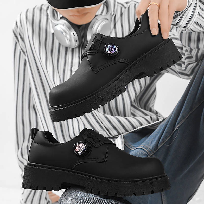 Zapatos de derby de primavera para hombres aumentan la superficie de cuero botón espiral zapatos de cuero para hombres zapatos negros de primavera 2025