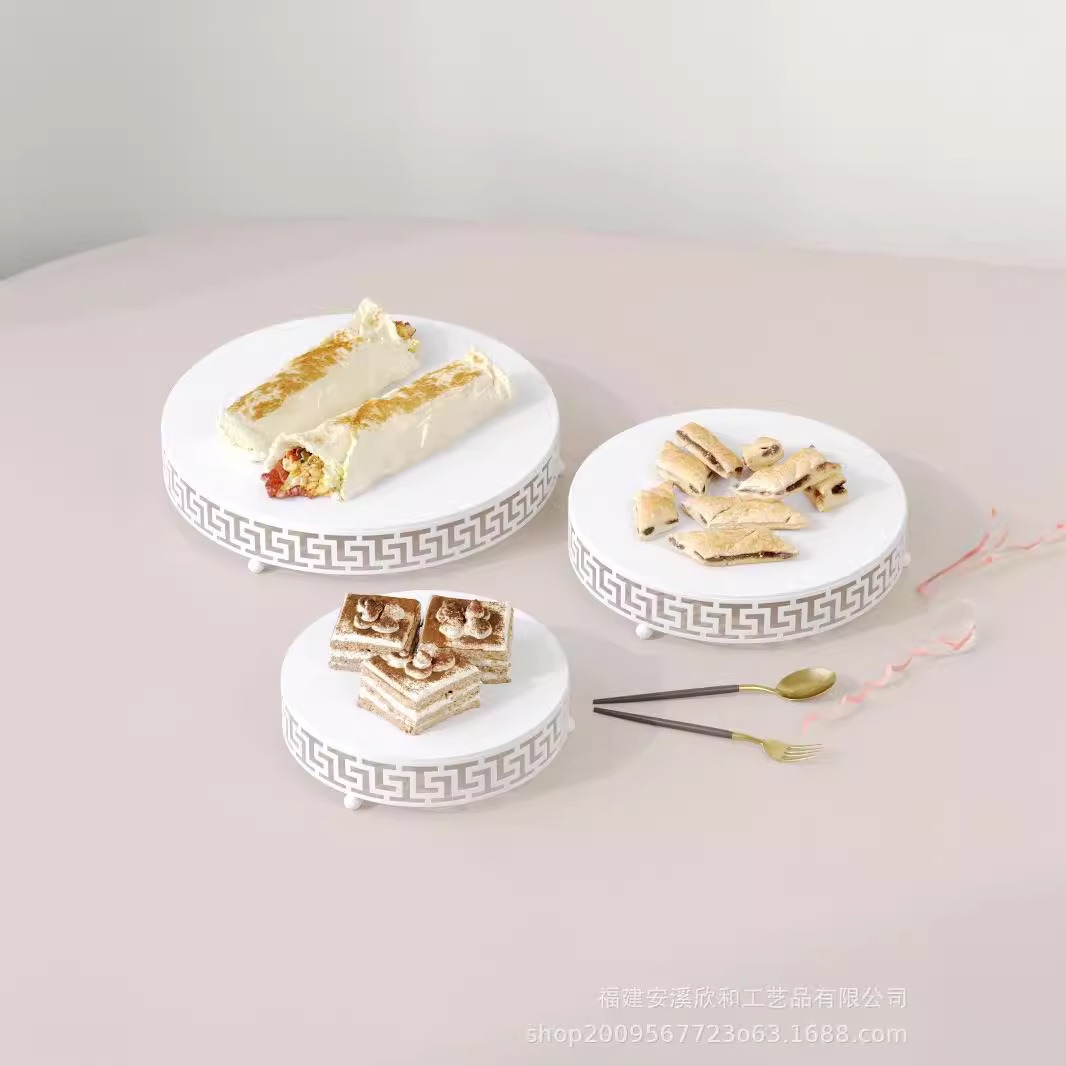 Fijación de pastel de hierro forjado de oro / bandeja de pastel de tres piezas / bandeja de frutas / bandeja de bodas de West Point