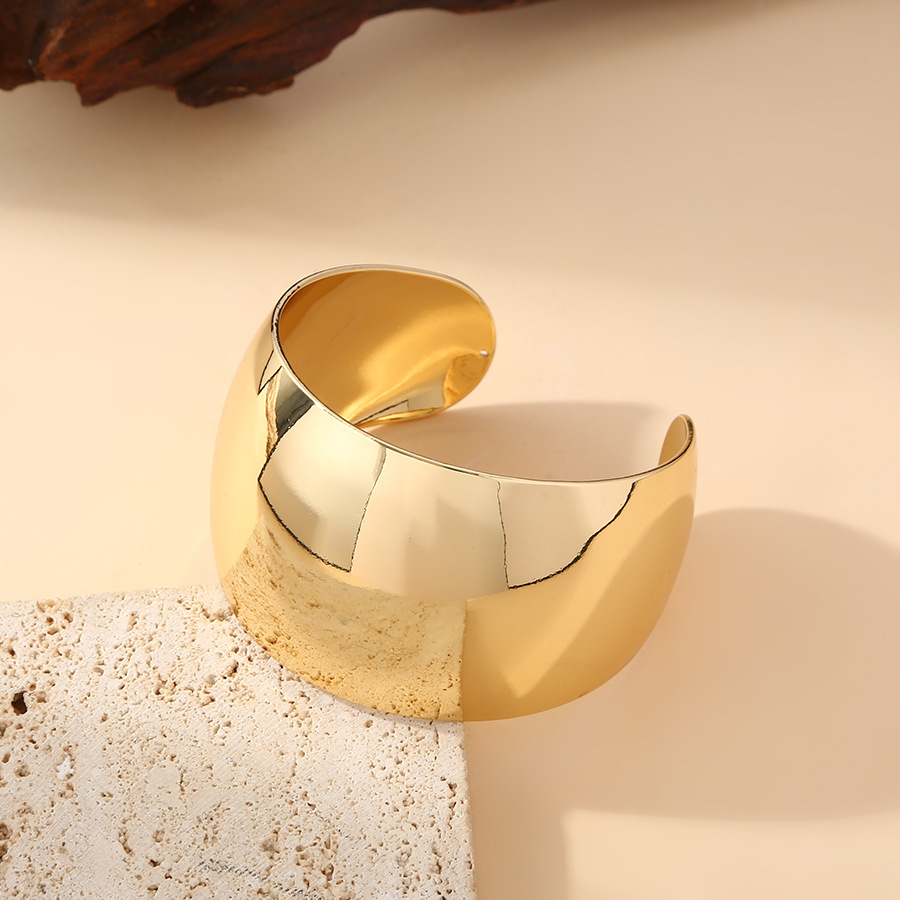 Versión coreana transfronteriza de la pulsera regordeta curva de viento de nicho pulsera brillante de moda de alto nivel pulsera exagerada femenina al por mayor