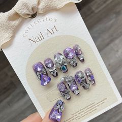 Heavy-duty dark-style butterfly 3D metal wing full-diamond, handcrafted long-lasting false nail stickers—ready-to-use product