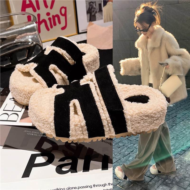 香港厚底松糕露趾毛毛鞋女2025秋冬新款时尚休闲外穿舒适一字拖鞋