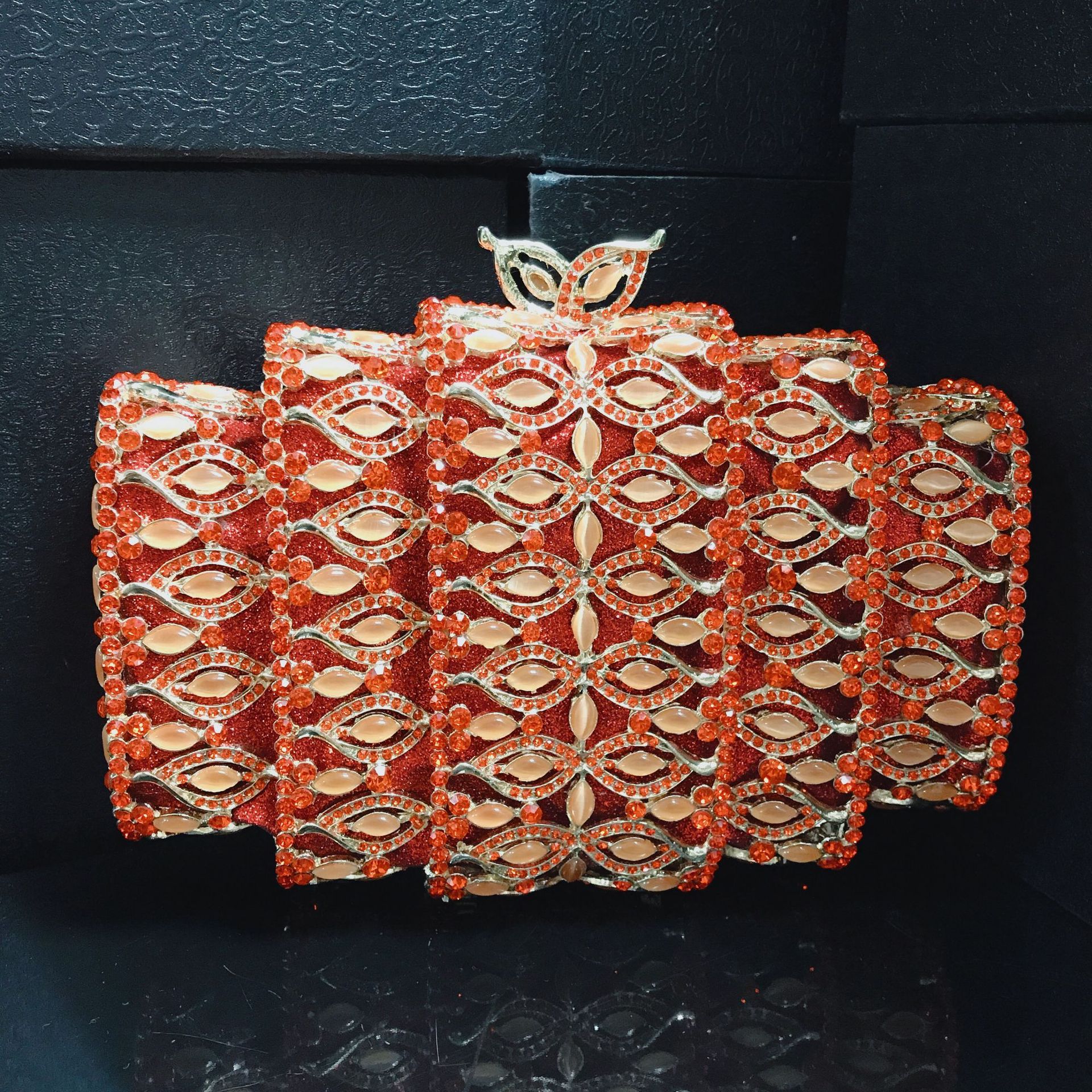 Túi clutch dạ tiệc nhỏ mặt bóng vuông ngang Acrylic — Màu đen chi tiết 2