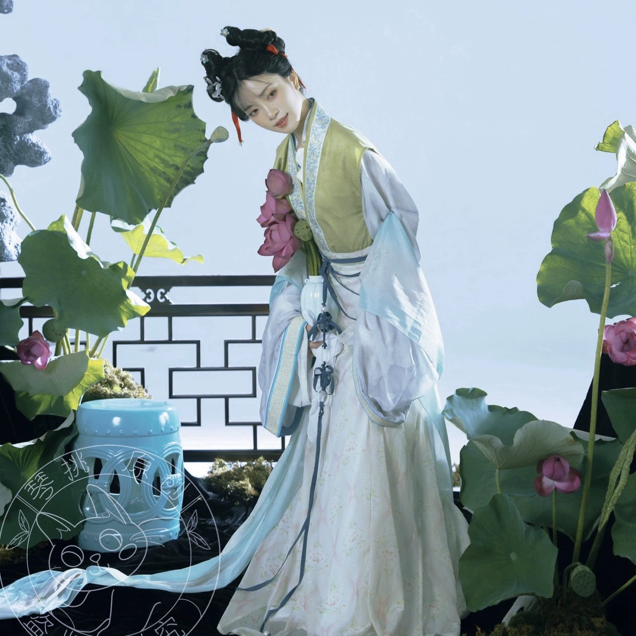 Стиль династии Сун [Весенний аромат] Женский жилет в портретном стиле Реставрация Короткая рубашка Ханфу для девочек с рваной юбкой Стиль фотографии Династия Хань.